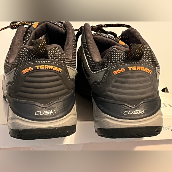 New Balance All Terrain Men's Gray and Black Athletic Shoes size 10 - Picture 7 of 11